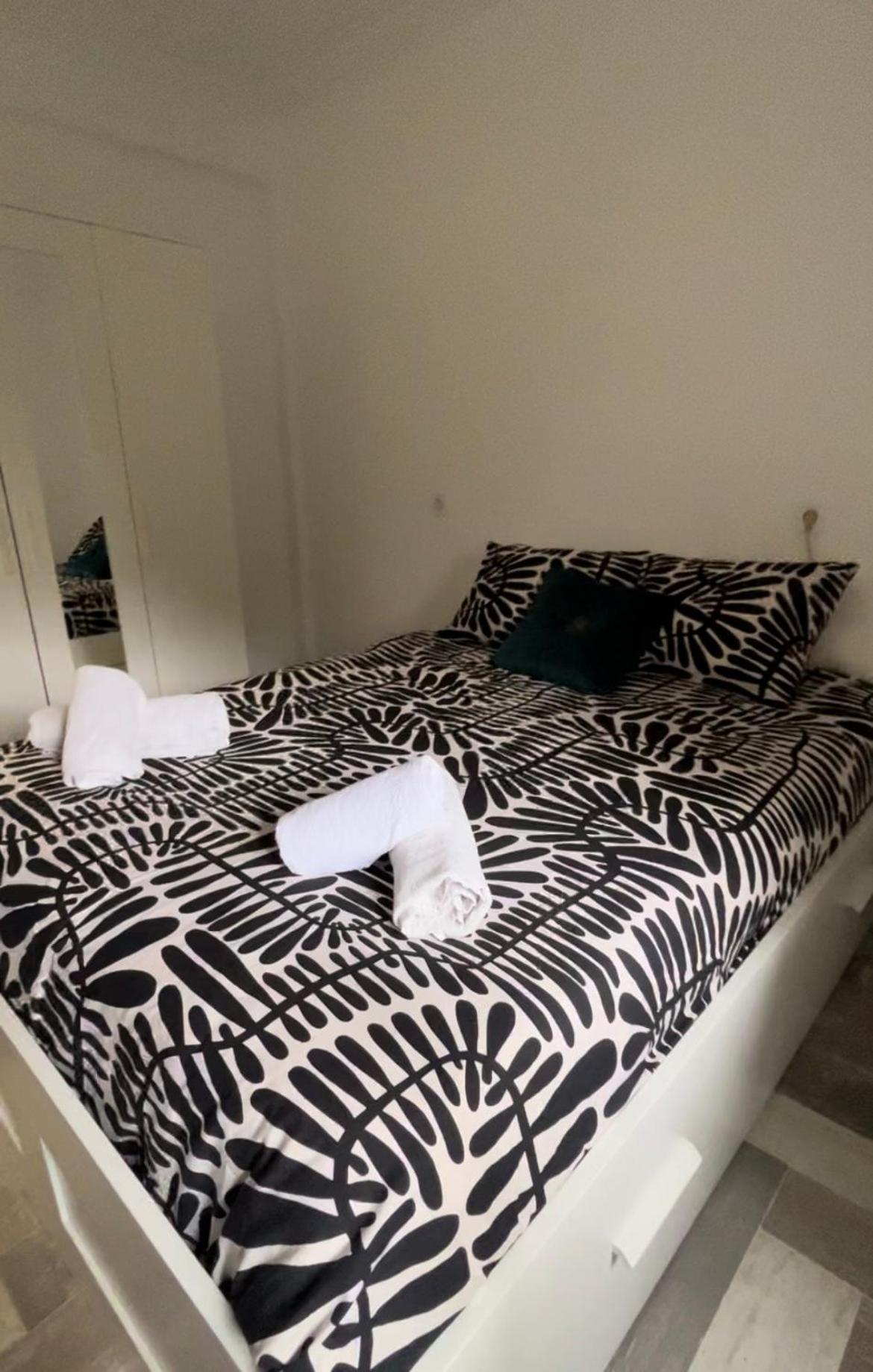 Lovely Rooms En Piso Compartido Sevilha Exterior foto